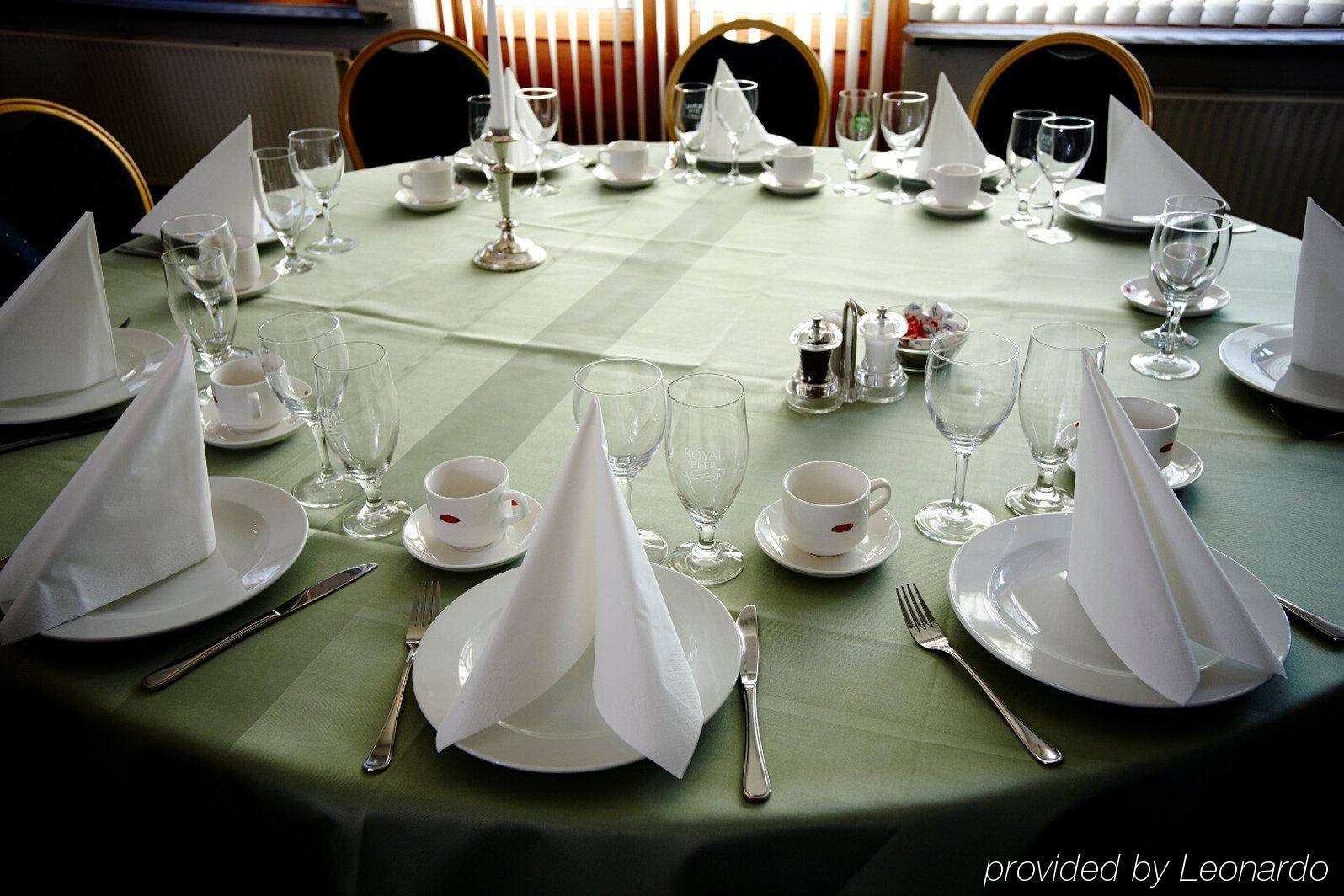 Hotel Medi Икаст Экстерьер фото