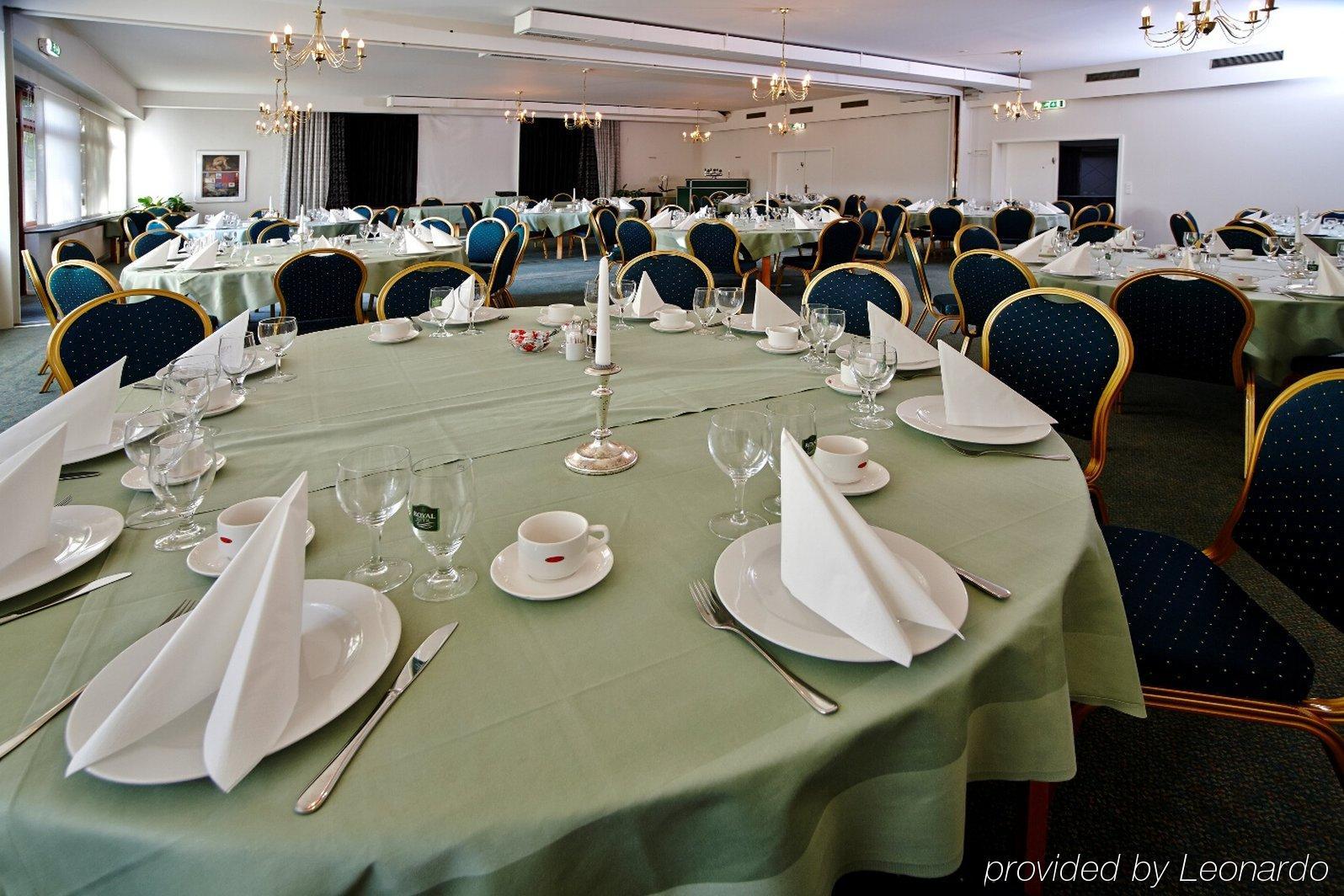Hotel Medi Икаст Экстерьер фото