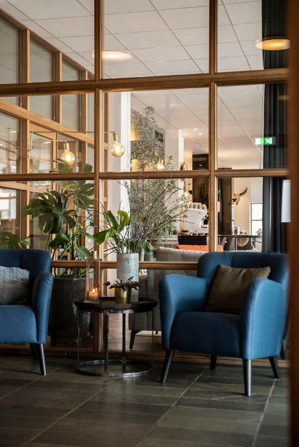 Hotel Medi Икаст Экстерьер фото