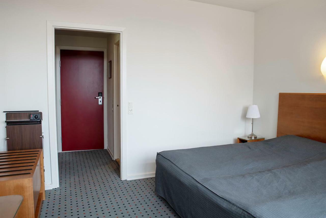 Hotel Medi Икаст Экстерьер фото